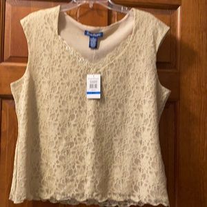 Evan Picone Lacy lined top